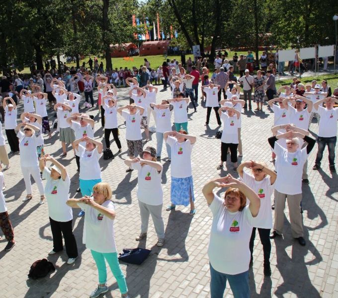 Moscow Organmized A Huge Health Qigong Flash Mob 